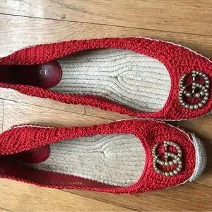 フラットシューズ Red Lilibeth GG Faux Pearl-embellished Espadrilles Gucci Red Lilibeth GG Faux Pearl-embellished Espadrilles